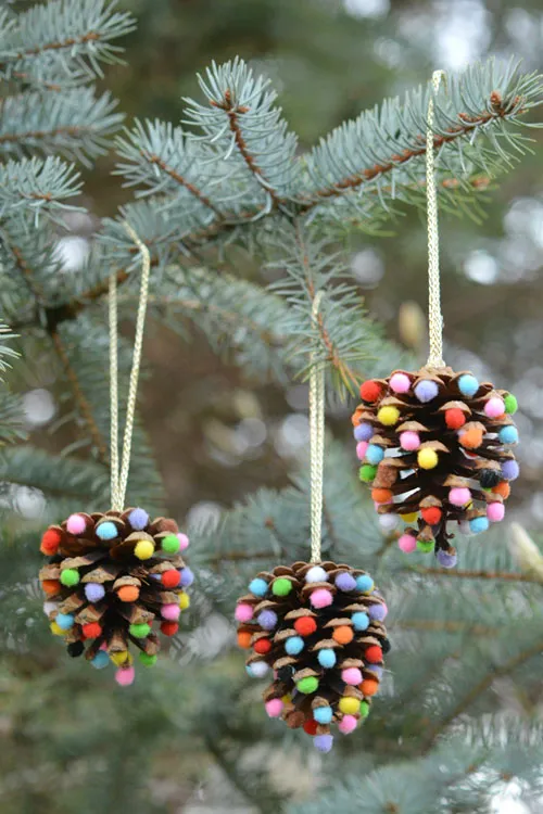 pinecone christmas crafts